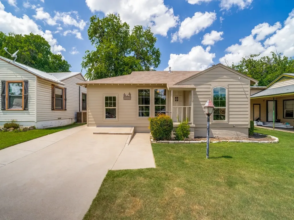 9108 Farmer Road White Settlement TX 76108