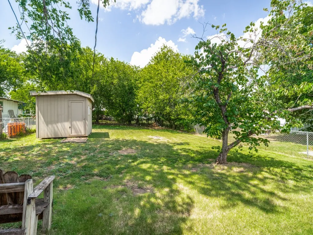 9108 Farmer Road White Settlement TX 76108