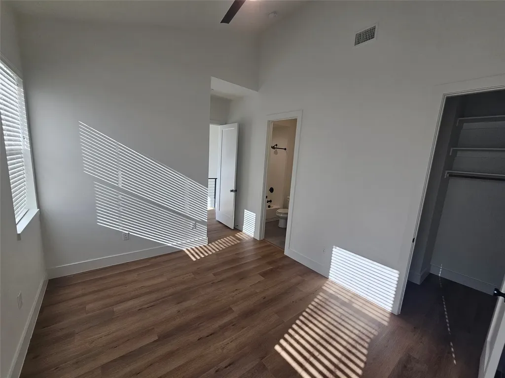 2139 Mail Avenue Dallas TX 75235