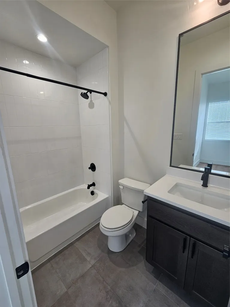 2139 Mail Avenue Dallas TX 75235