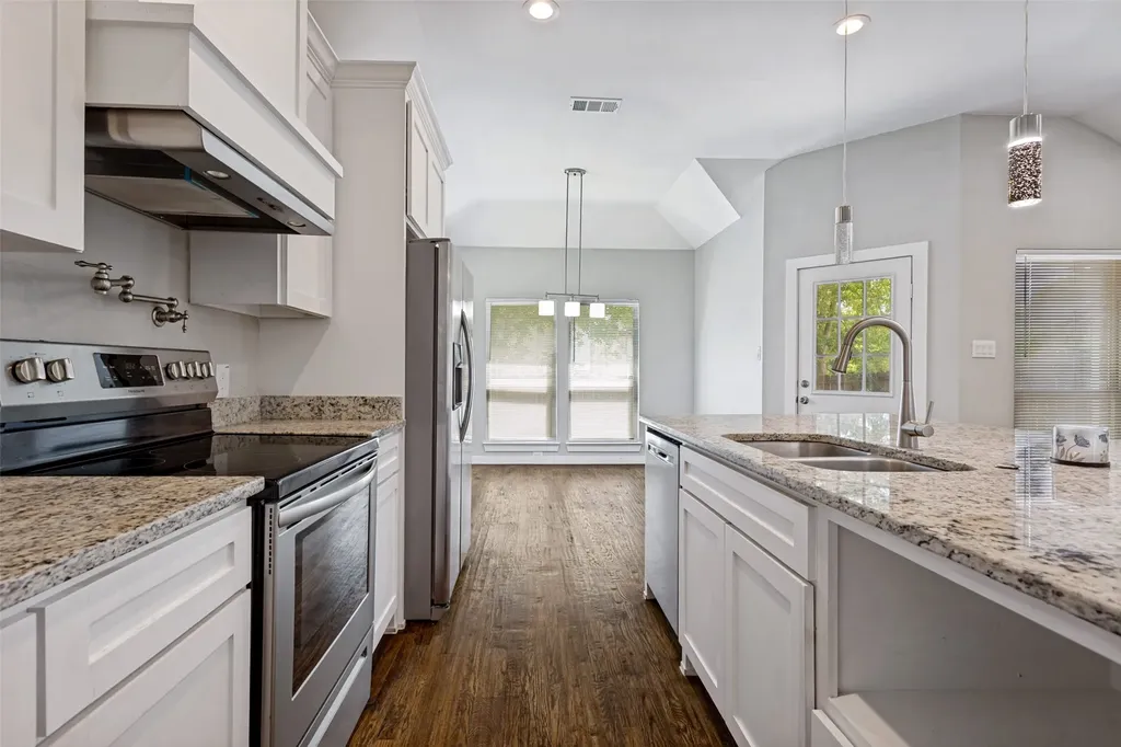 4909 Collingwood Drive Garland TX 75043