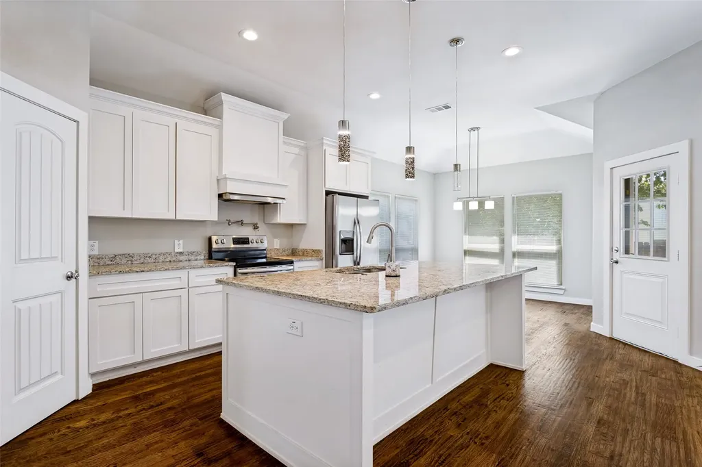 4909 Collingwood Drive Garland TX 75043
