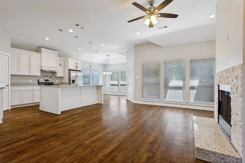 4909 Collingwood Drive Garland TX 75043