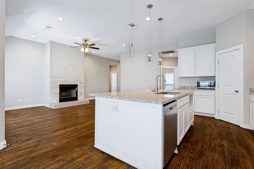4909 Collingwood Drive Garland TX 75043