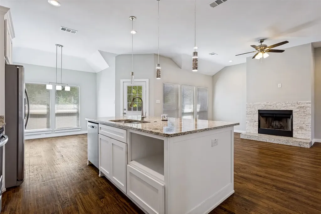 4909 Collingwood Drive Garland TX 75043