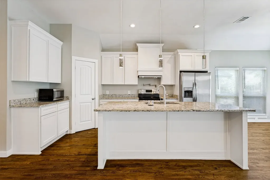 4909 Collingwood Drive Garland TX 75043