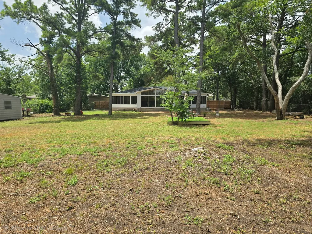 404 W Hillcrest Street Keene TX 76059