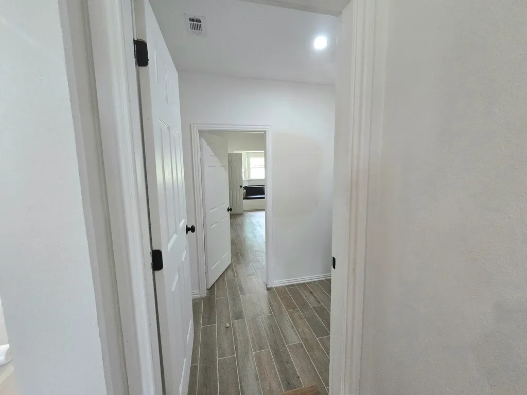 404 W Hillcrest Street Keene TX 76059