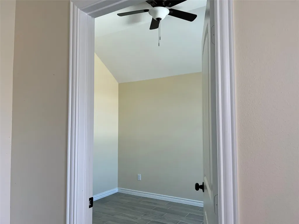 8008 County Road 1058 Rice TX 75155