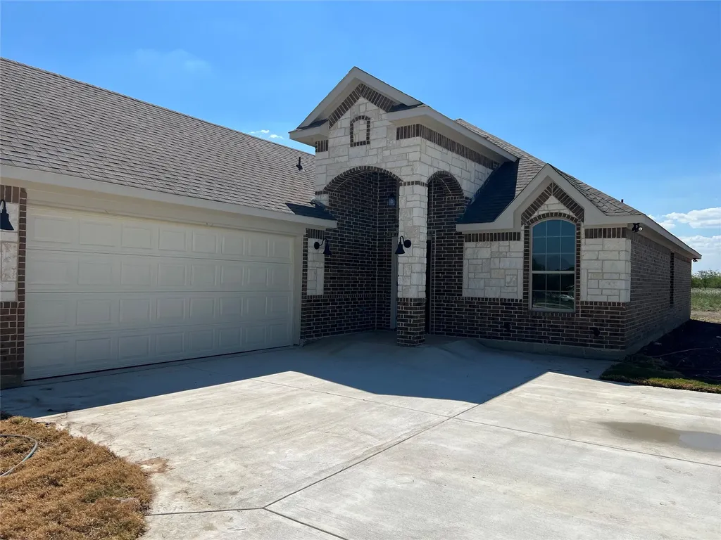 8008 County Road 1058 Rice TX 75155