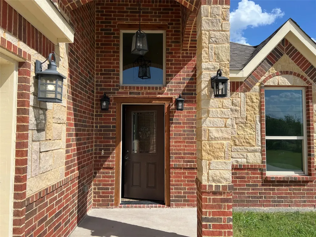 8008 County Road 1058 Rice TX 75155