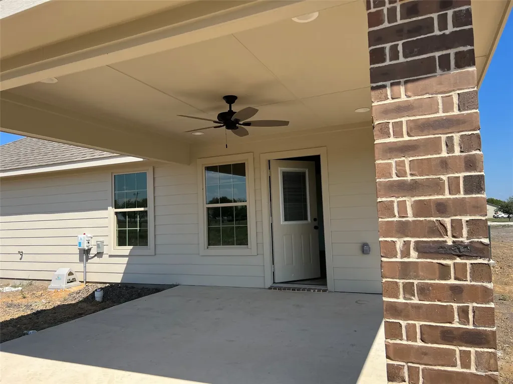 8008 County Road 1058 Rice TX 75155
