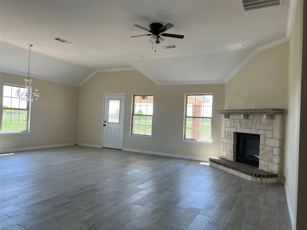 8008 County Road 1058 Rice TX 75155