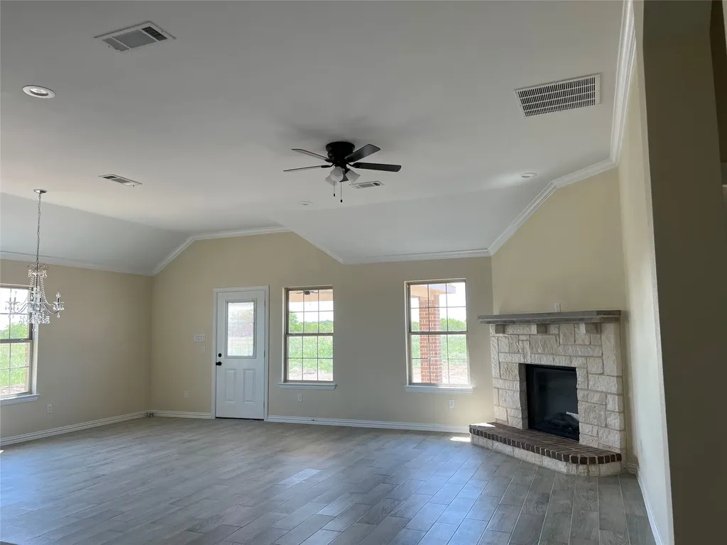 8008 County Road 1058 Rice TX 75155