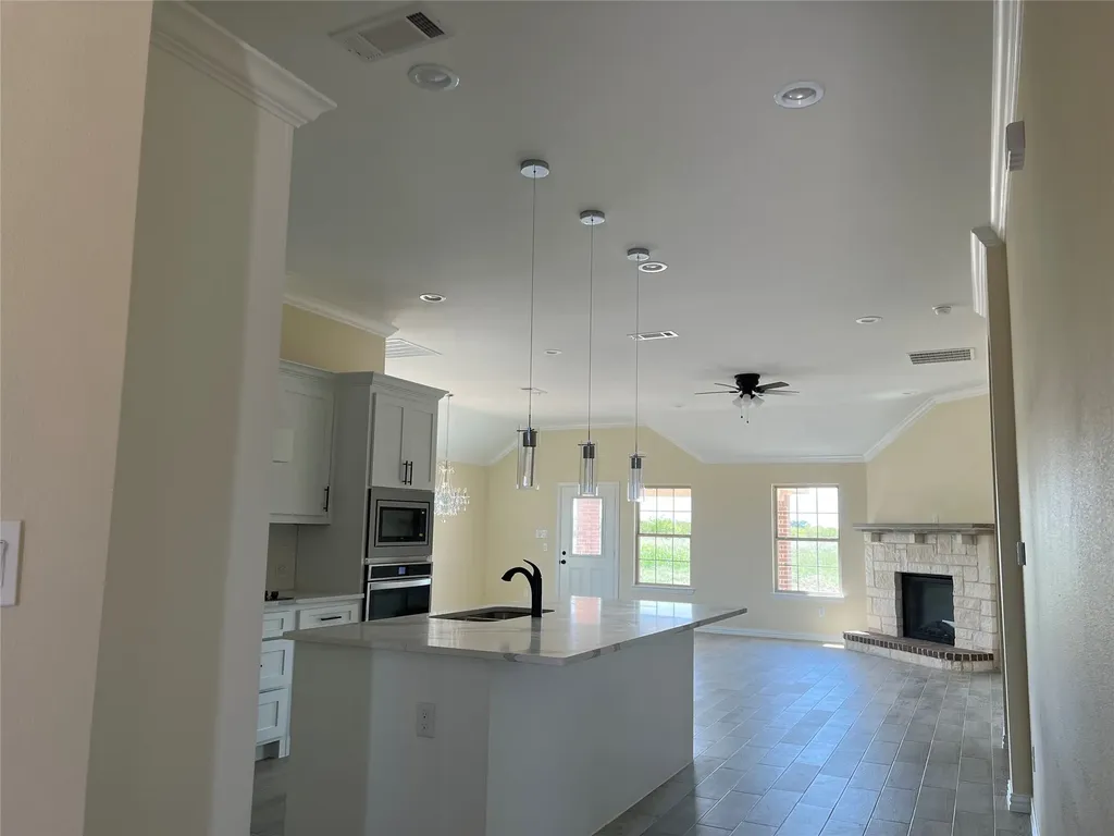 8008 County Road 1058 Rice TX 75155
