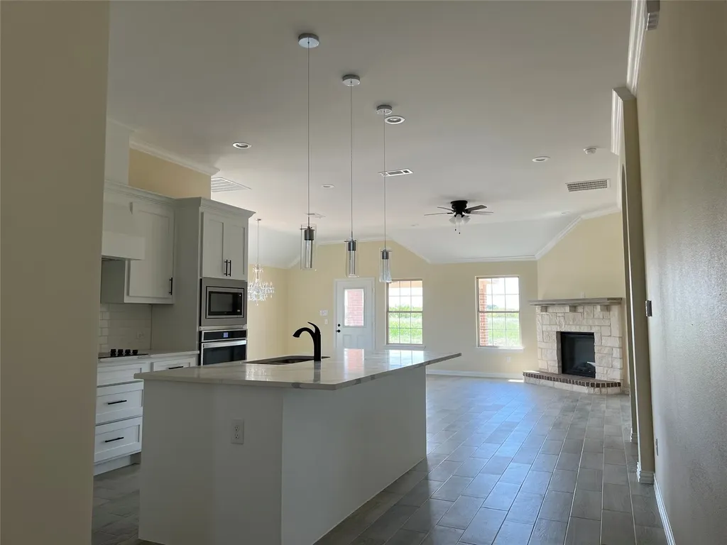 8008 County Road 1058 Rice TX 75155