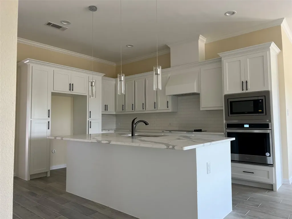 8008 County Road 1058 Rice TX 75155