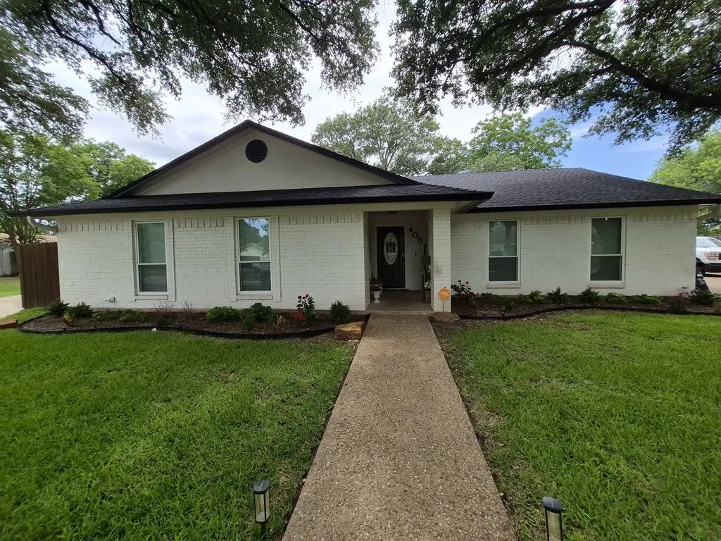 405 W Lindenwood Lane Hewitt TX 76643