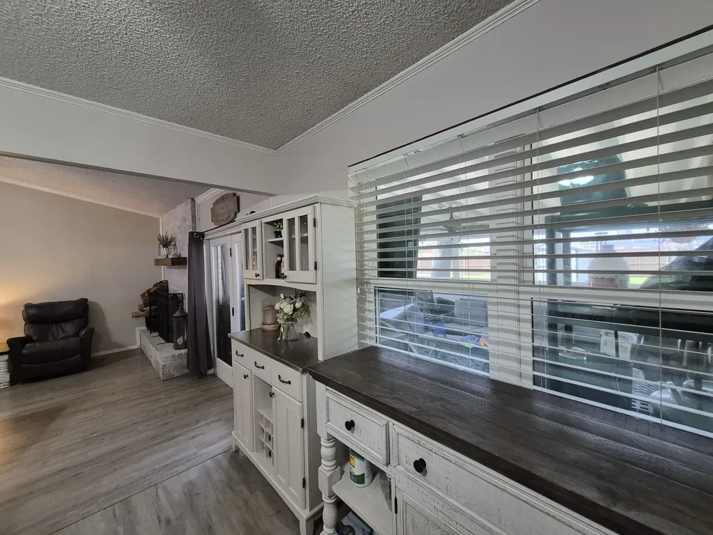 405 W Lindenwood Lane Hewitt TX 76643