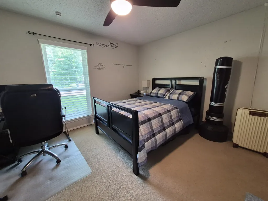 405 W Lindenwood Lane Hewitt TX 76643