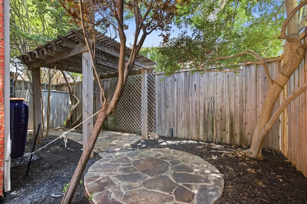 14584 Blueberry Court Addison TX 75001