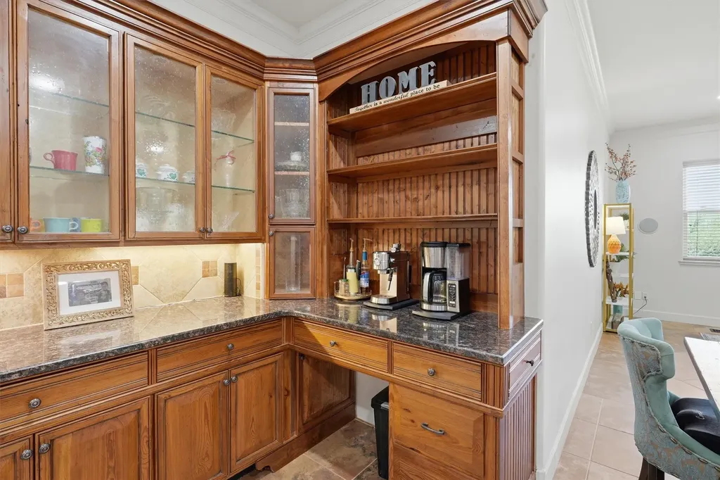 6710 Westover Drive Granbury TX 76049