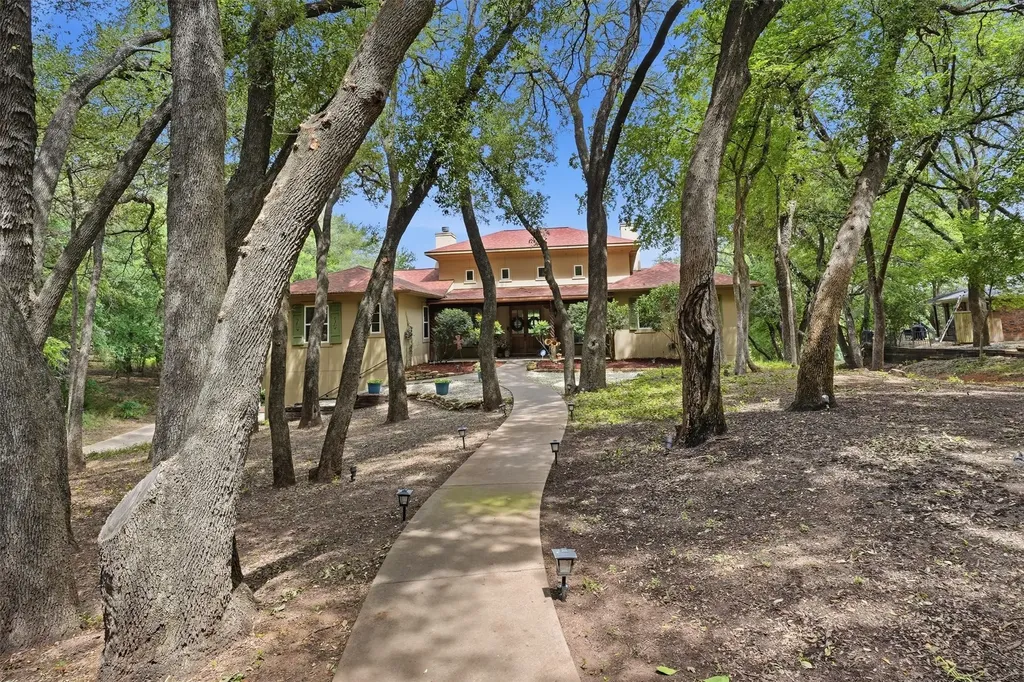 6710 Westover Drive Granbury TX 76049