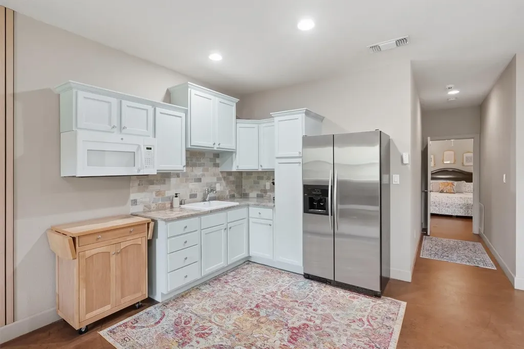 6710 Westover Drive Granbury TX 76049