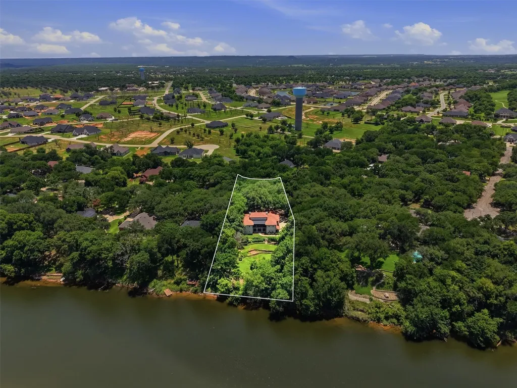 6710 Westover Drive Granbury TX 76049