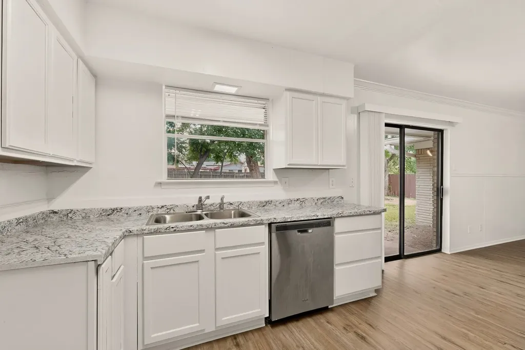 802 Wisteria Way Richardson TX 75080