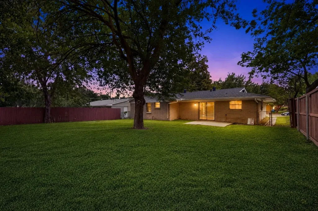802 Wisteria Way Richardson TX 75080