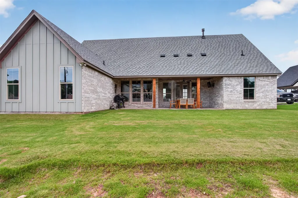 2604 Candlestick Drive Granbury TX 76049