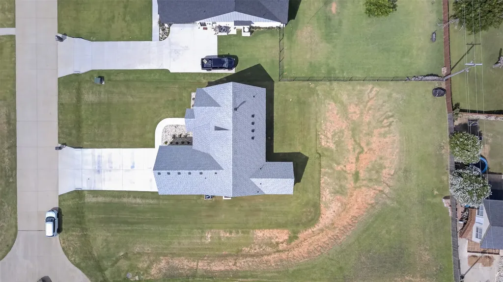 2604 Candlestick Drive Granbury TX 76049