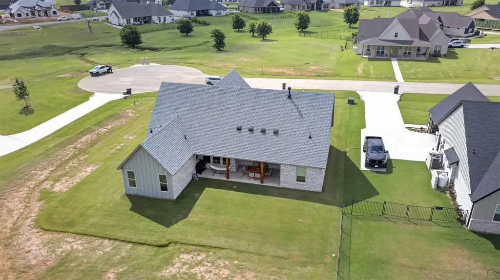 2604 Candlestick Drive Granbury TX 76049