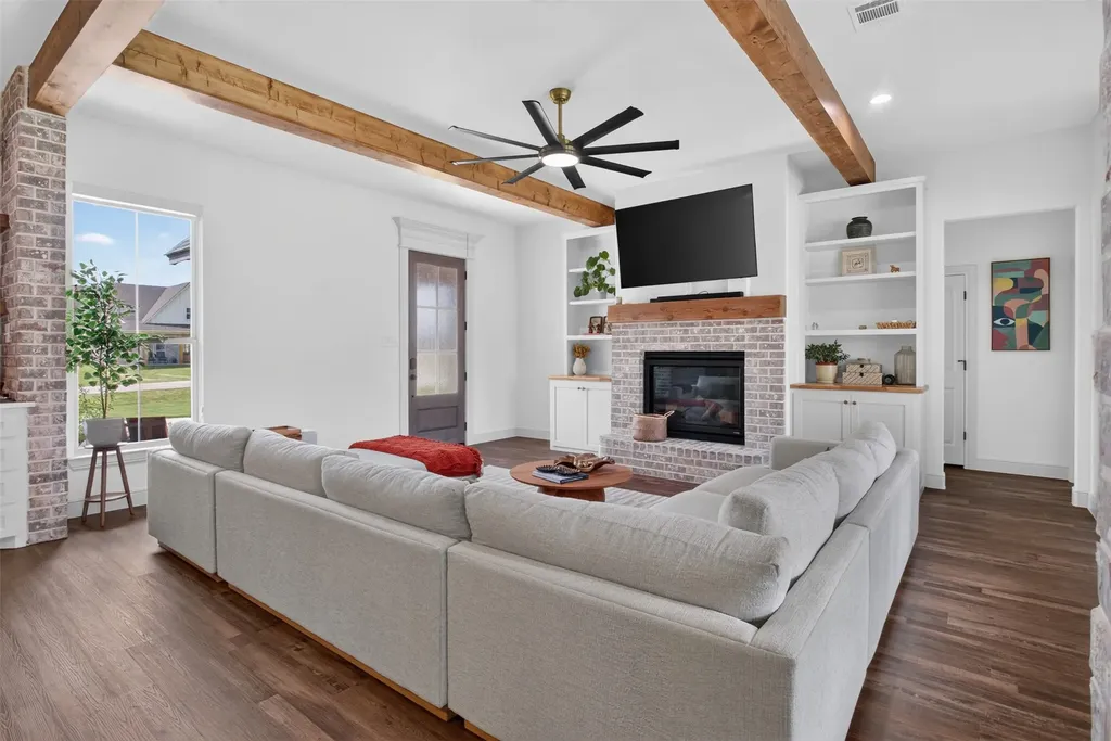 2604 Candlestick Drive Granbury TX 76049