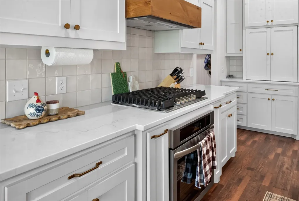 2604 Candlestick Drive Granbury TX 76049