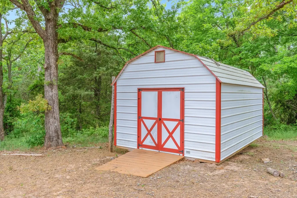 14227 County Road 438 Lindale TX 75771