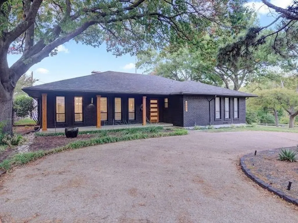 9667 Timberleaf Drive Dallas TX 75243