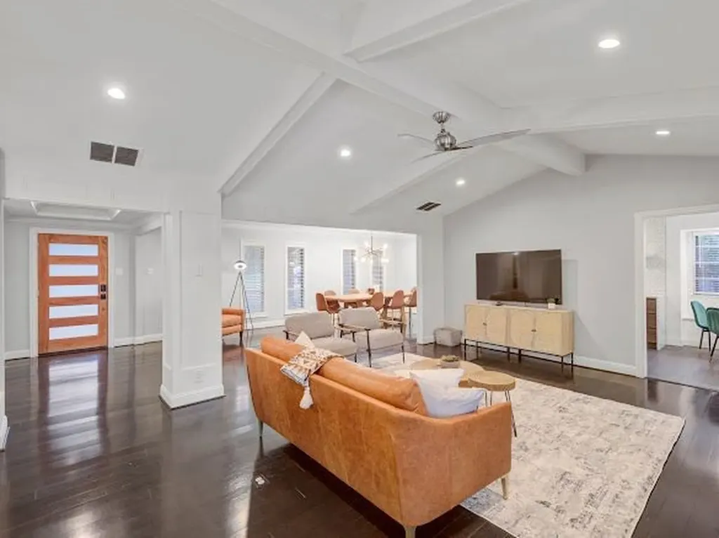 9667 Timberleaf Drive Dallas TX 75243