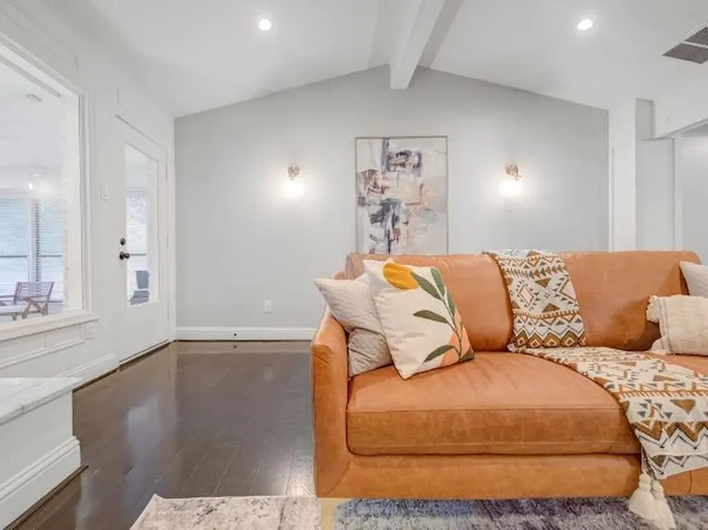 9667 Timberleaf Drive Dallas TX 75243
