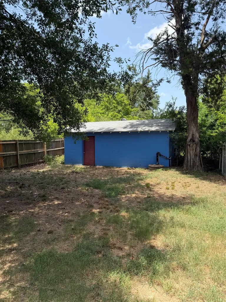 305 E Pliler Precise Road Longview TX 75605