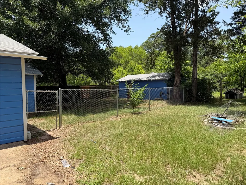 305 E Pliler Precise Road Longview TX 75605