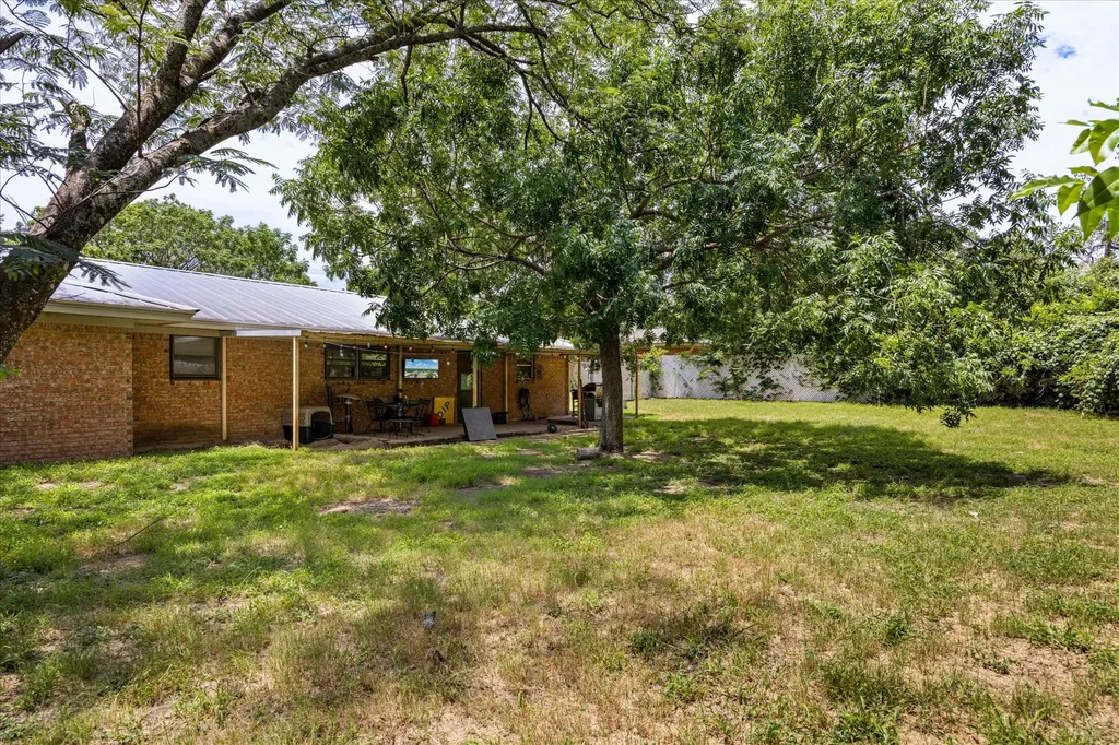 575 N Charlotte Avenue Stephenville TX 76401