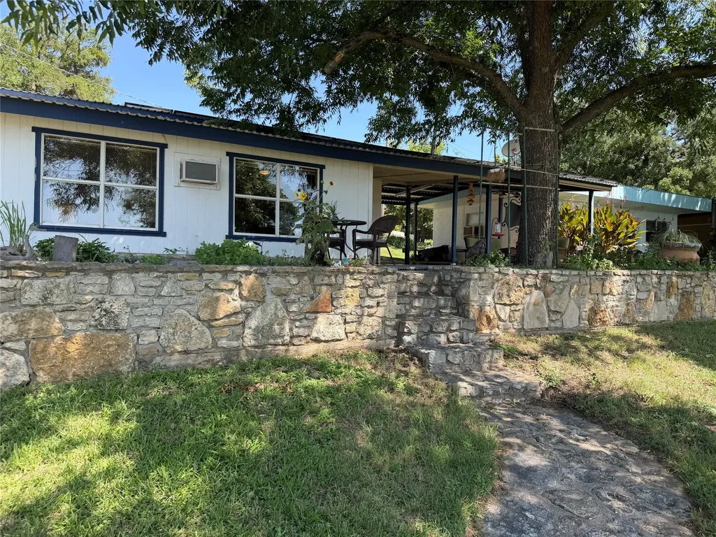 103 Lake Bridge Lane Brownwood TX 76801