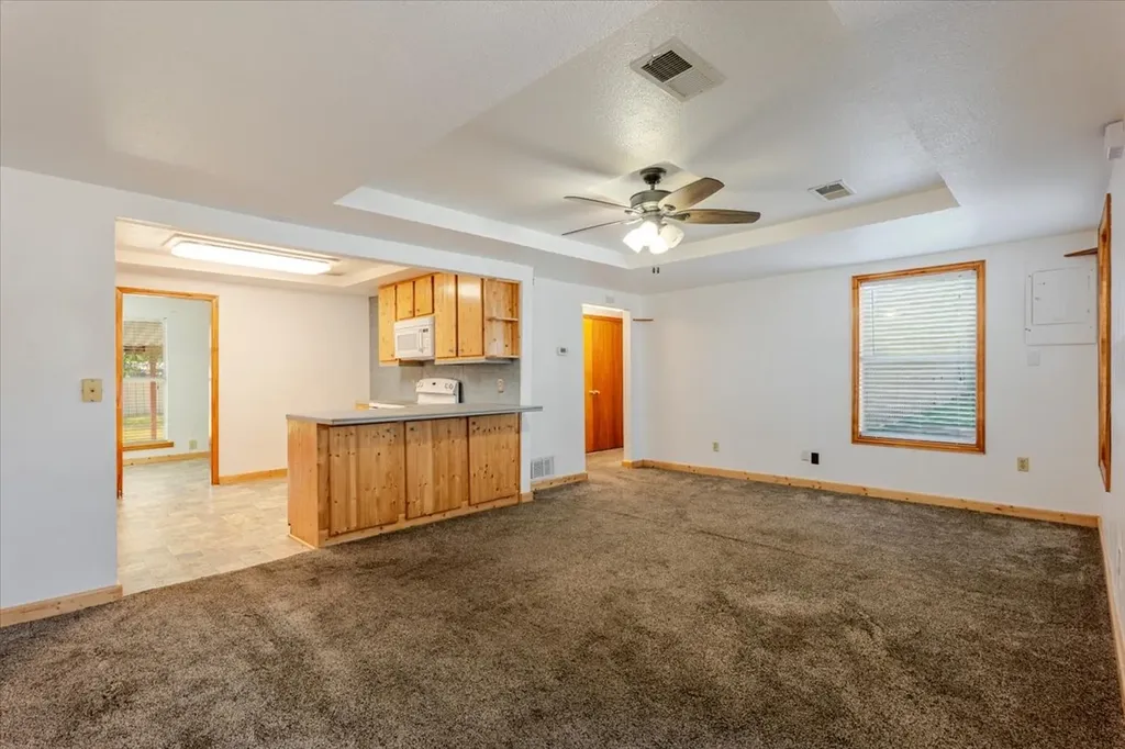 308 Hallvale Drive White Settlement TX 76108