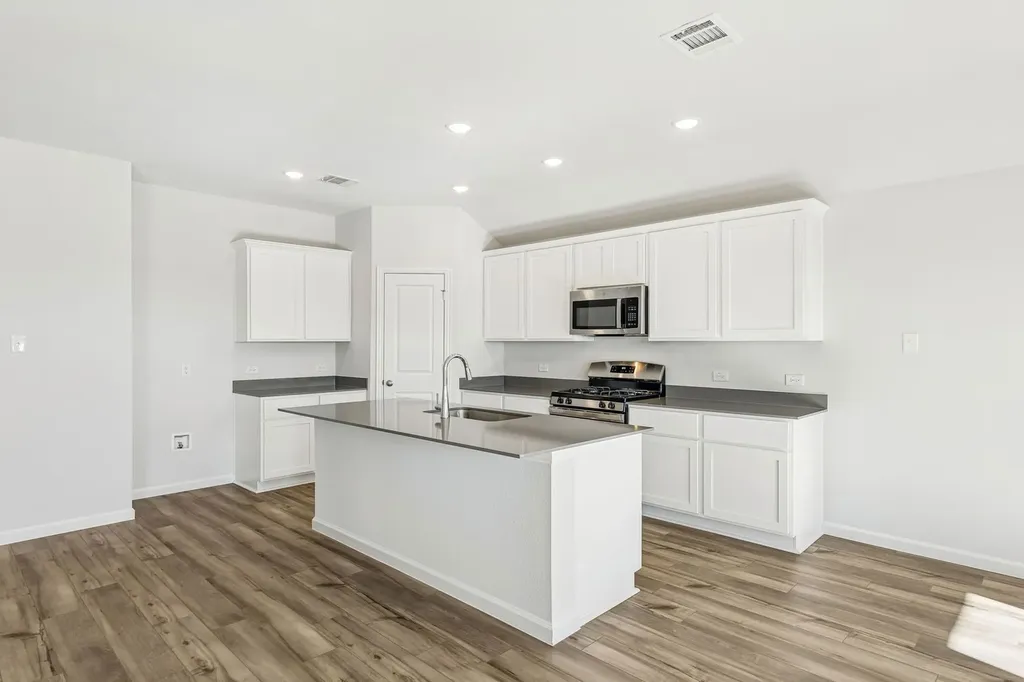 3711 Brewster Royse City TX 75189