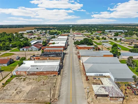 219 E Ave C Rosebud TX 76570
