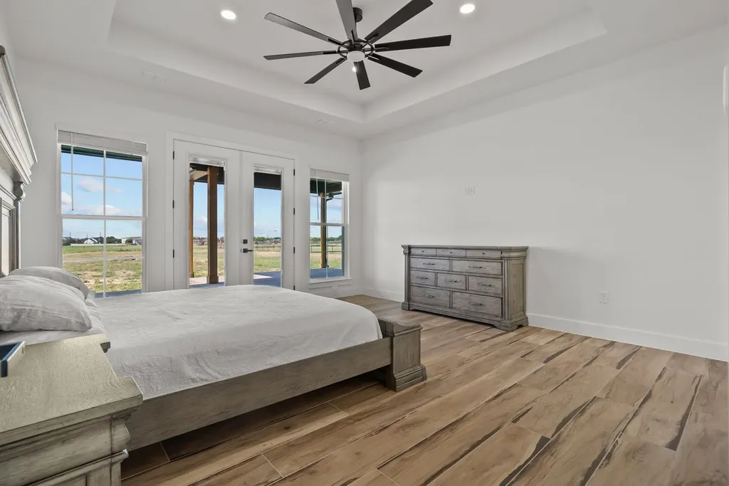 1015 Pilgrim Trail Weatherford TX 76088