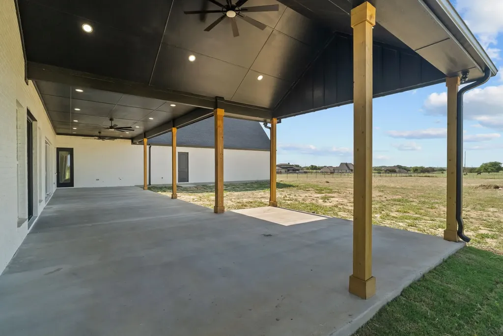1015 Pilgrim Trail Weatherford TX 76088