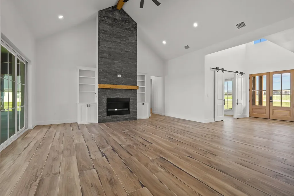 1015 Pilgrim Trail Weatherford TX 76088